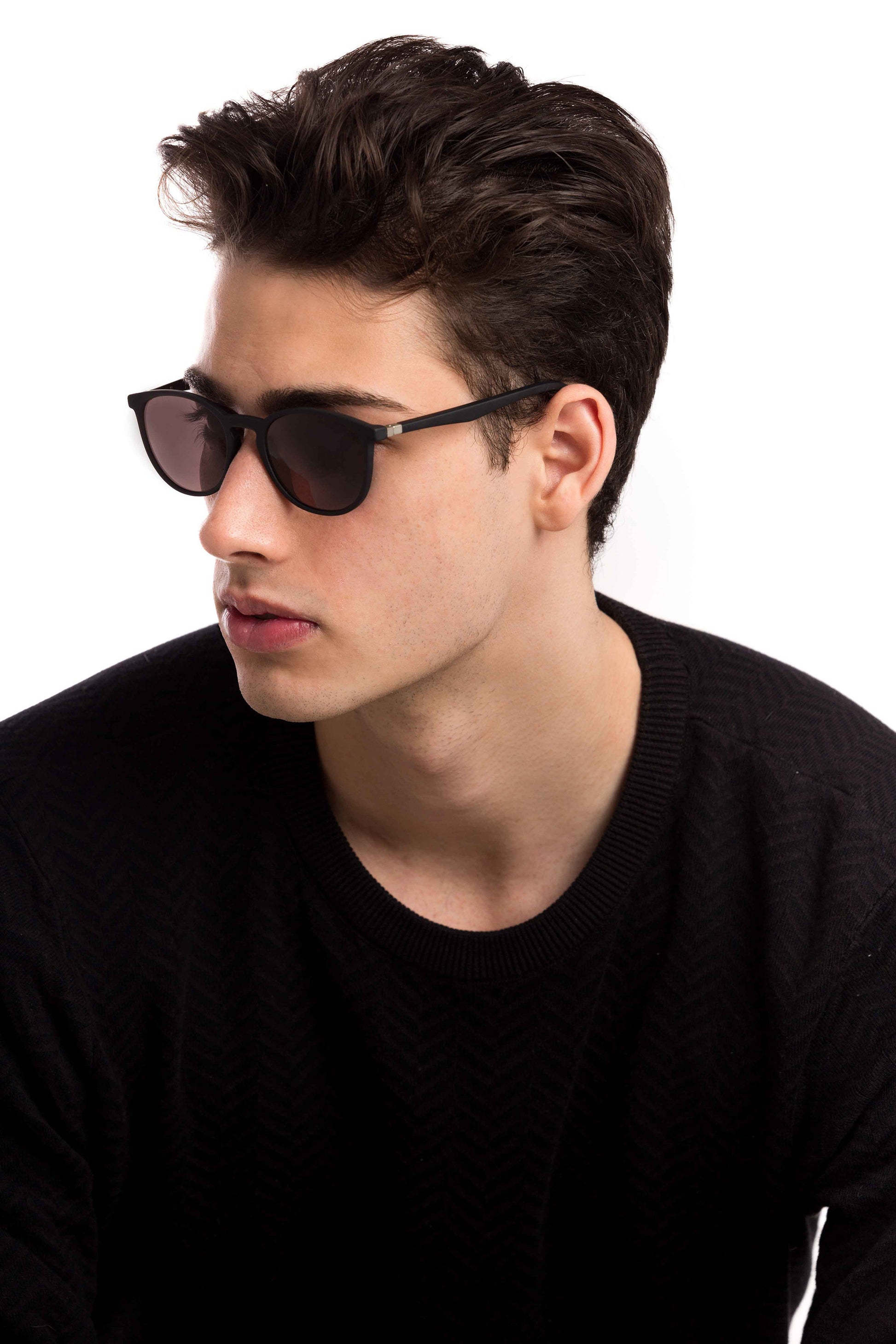 Man Wearing Echo Sunglasses Prescription (Grey)