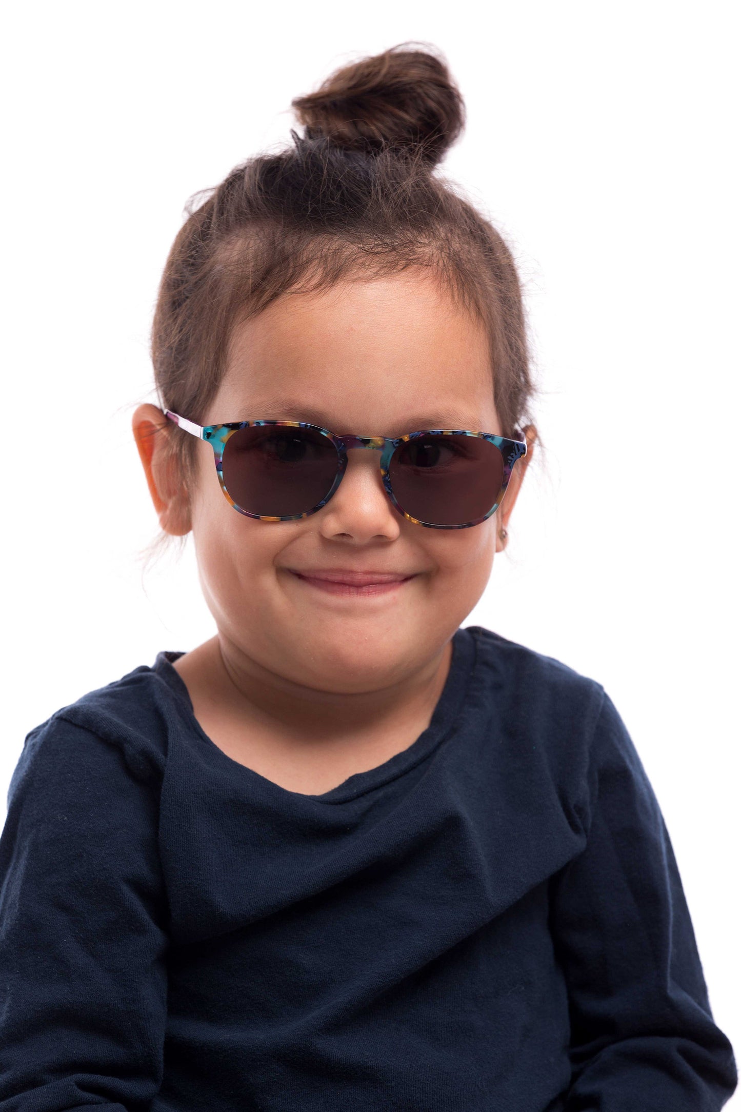 Girl Wearing Elsa Kids Sunglasses Readers (Brown)