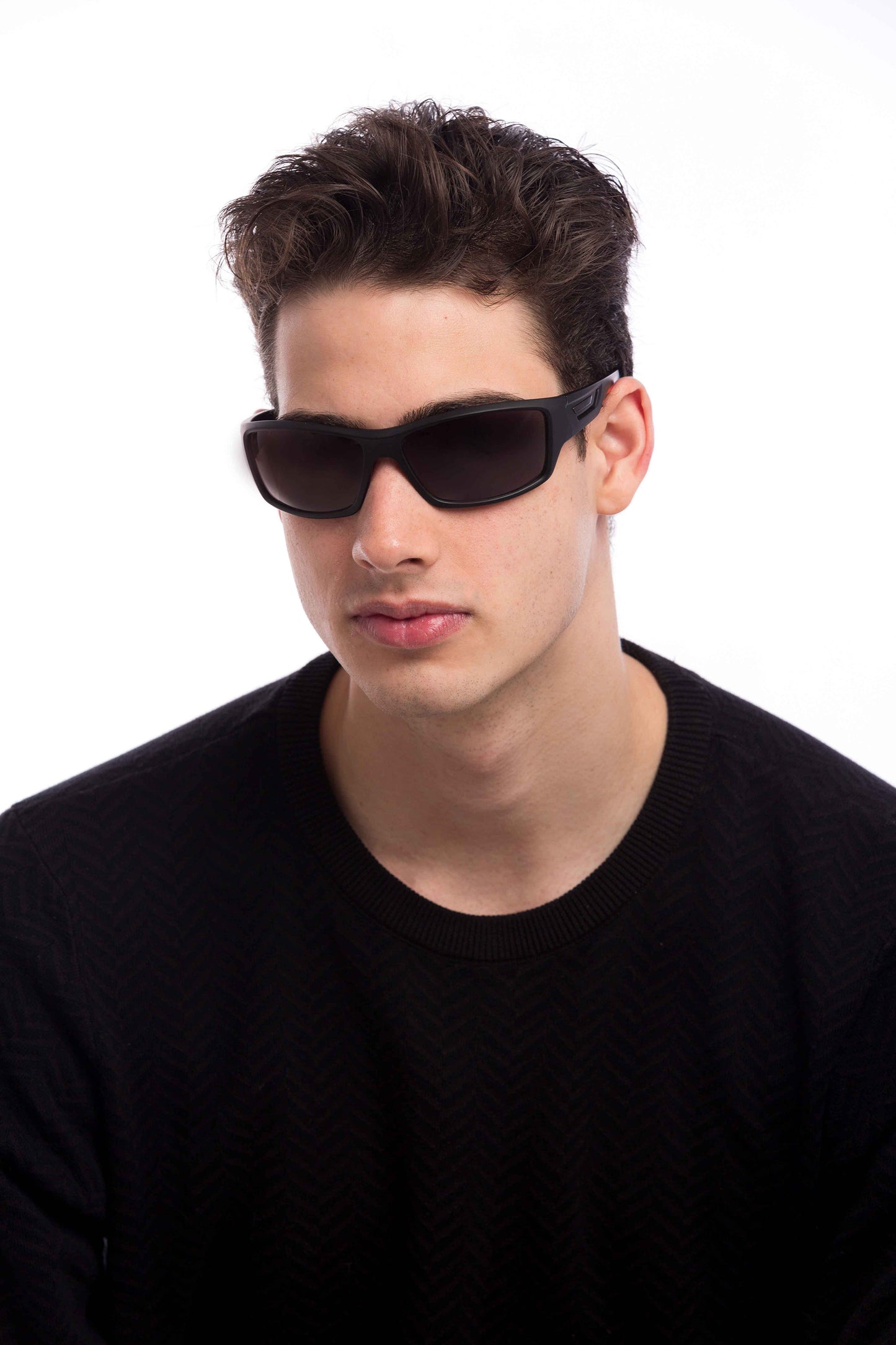 Man Wearing Onyx Sunglasses Prescription (Brown)